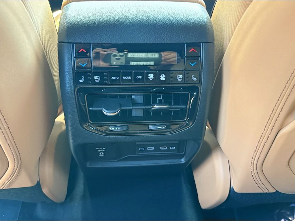 2026 Jeep Grand Cherokee GRAND CHEROKEE SUMMIT 4X4