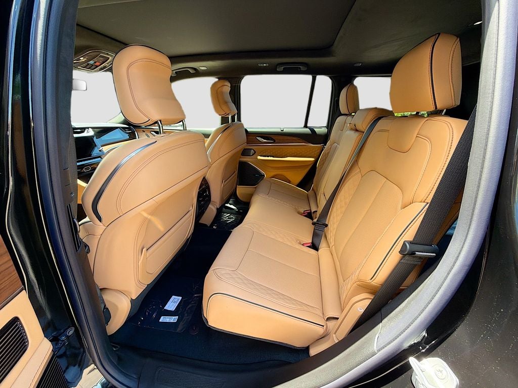 2026 Jeep Grand Cherokee GRAND CHEROKEE SUMMIT 4X4