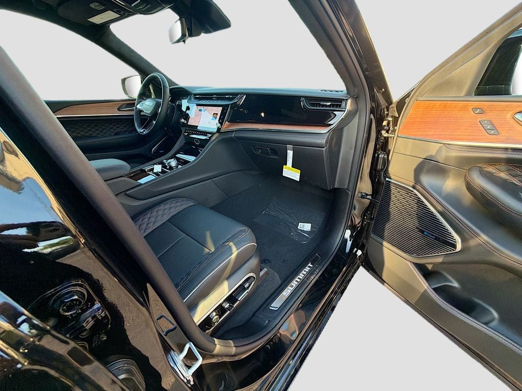 2026 Jeep Grand Cherokee GRAND CHEROKEE SUMMIT 4X4