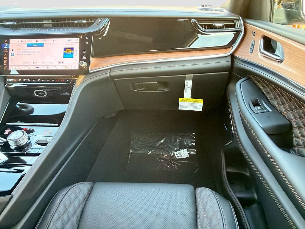 2026 Jeep Grand Cherokee GRAND CHEROKEE SUMMIT 4X4