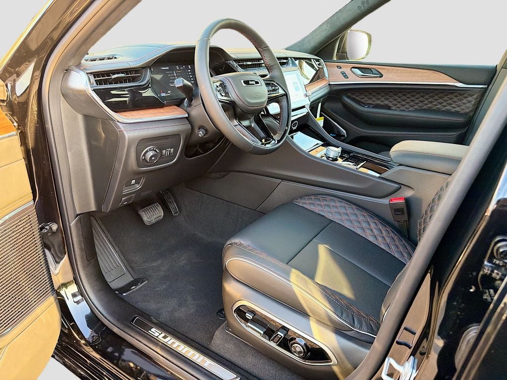 2026 Jeep Grand Cherokee GRAND CHEROKEE SUMMIT 4X4