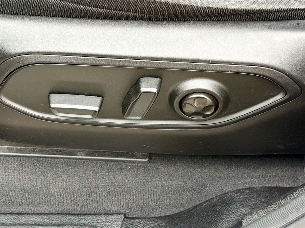 2023 Jeep Grand Cherokee L Laredo 4x2