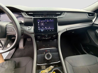 2023 Jeep Grand Cherokee L Laredo 4x2