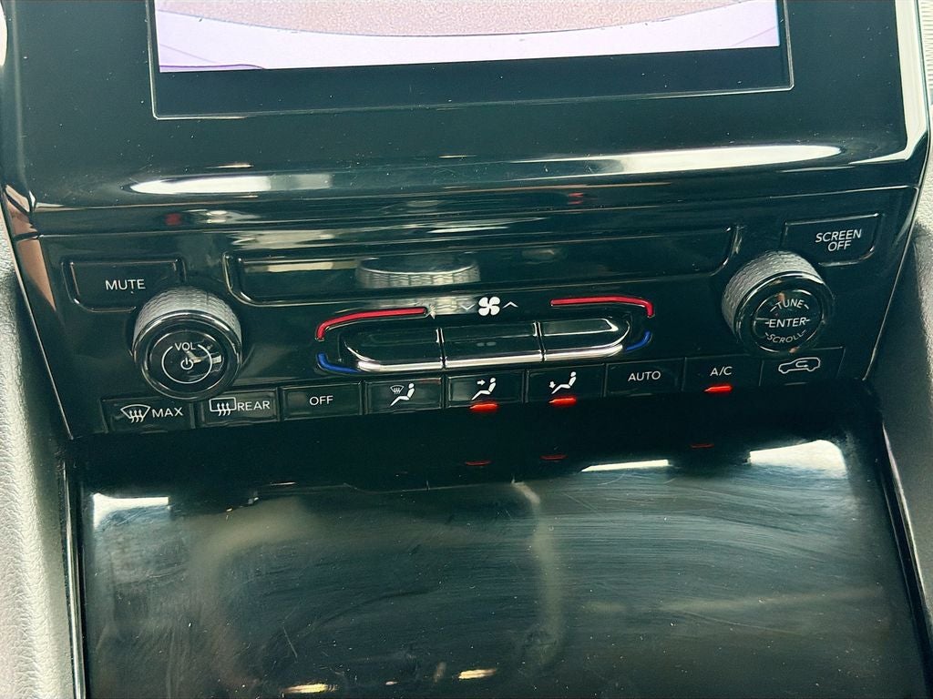 2023 Jeep Grand Cherokee L Laredo 4x2