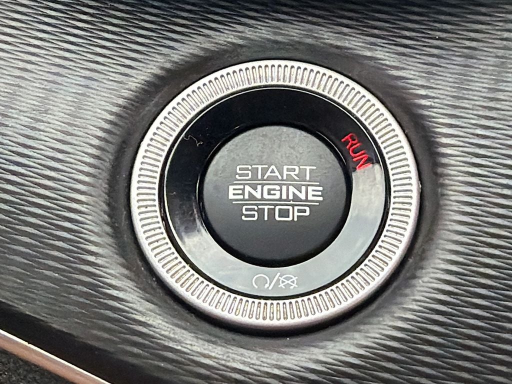 2023 Jeep Grand Cherokee L Laredo 4x2