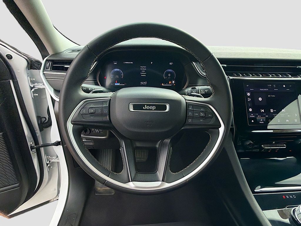 2023 Jeep Grand Cherokee L Laredo 4x2