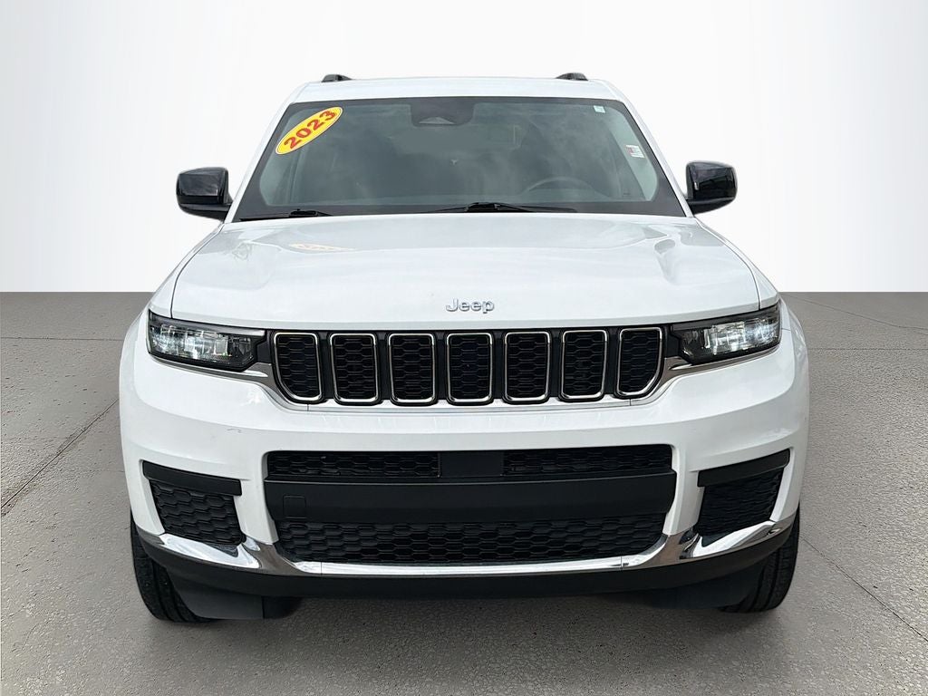 2023 Jeep Grand Cherokee L Laredo 4x2