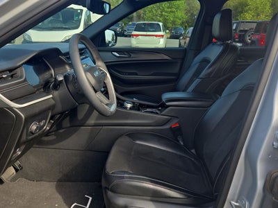 2023 Jeep Grand Cherokee L Altitude 4x2