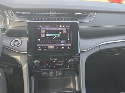 2023 Jeep Grand Cherokee L Altitude 4x2
