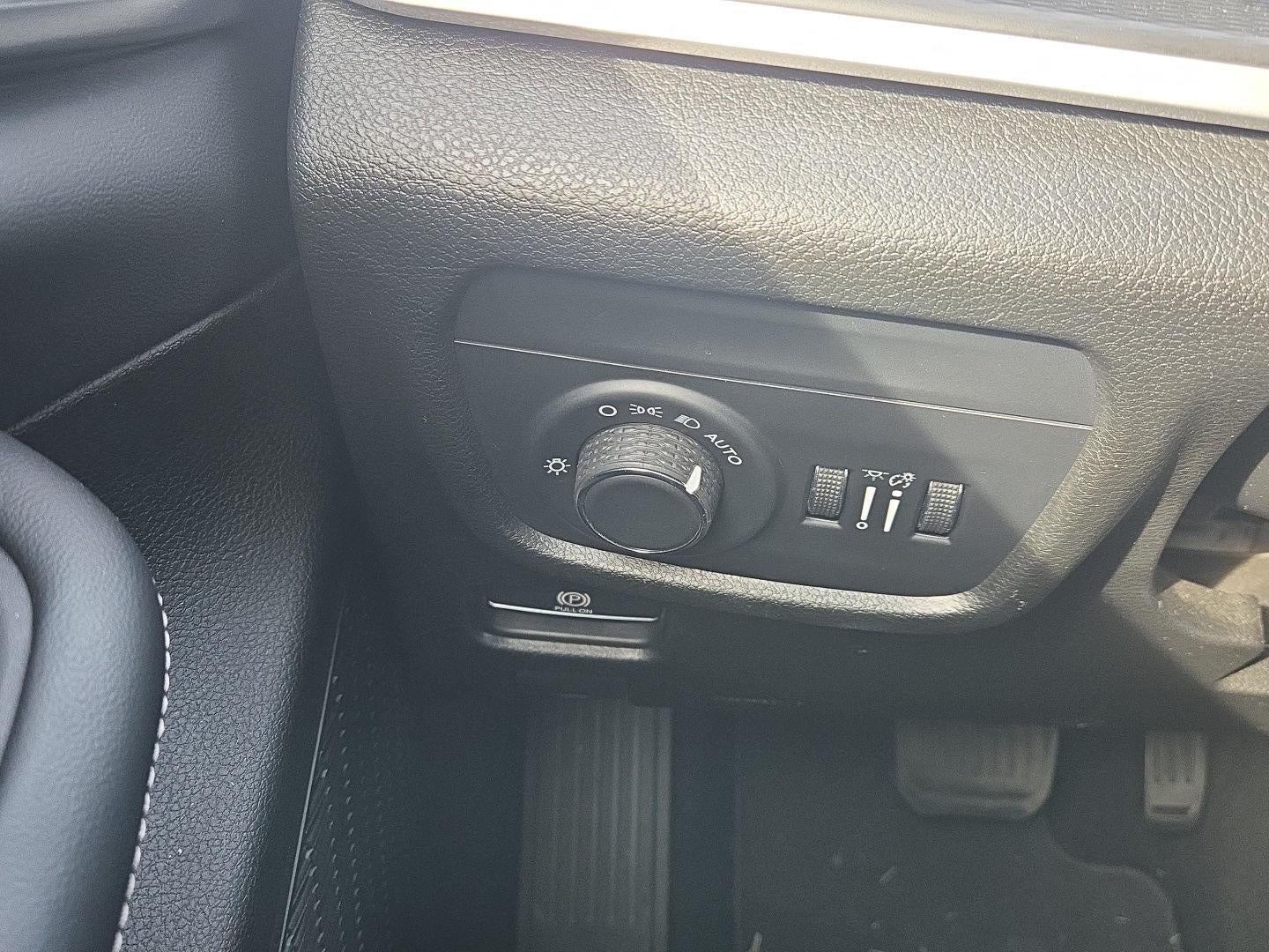 2023 Jeep Grand Cherokee L Altitude 4x2
