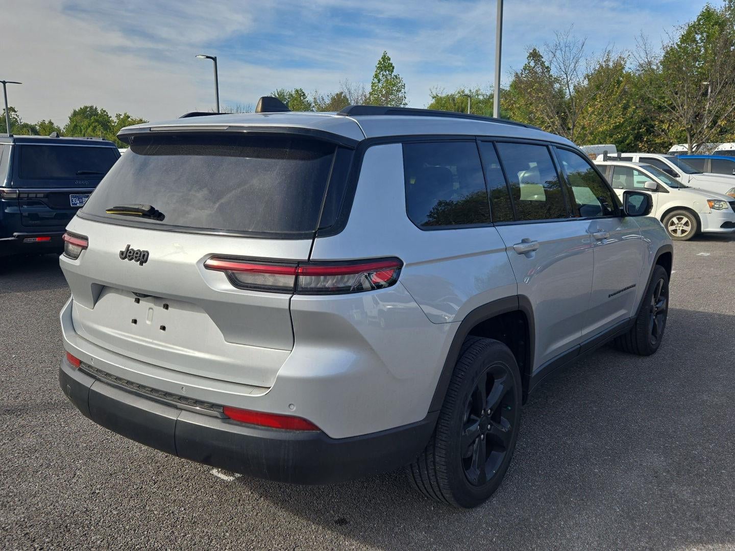 2023 Jeep Grand Cherokee L Altitude 4x2