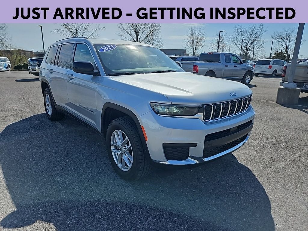 2023 Jeep Grand Cherokee L Laredo 4x2