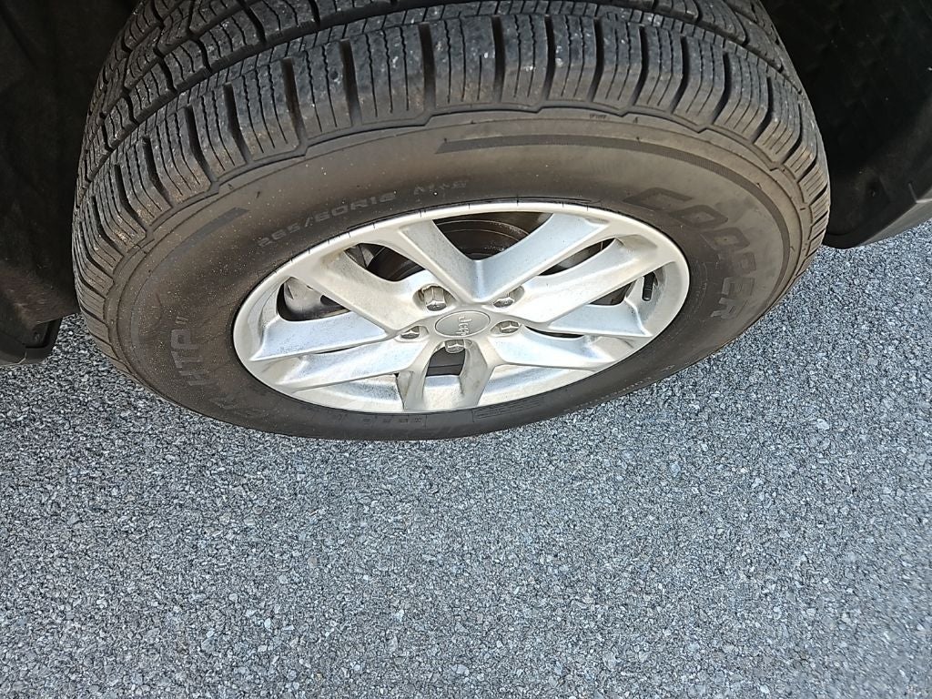 2023 Jeep Grand Cherokee L Laredo 4x2