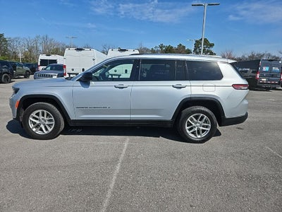 2023 Jeep Grand Cherokee L Laredo 4x2