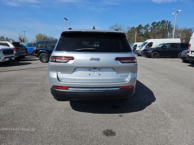 2023 Jeep Grand Cherokee L Laredo 4x2