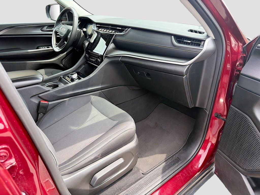 2023 Jeep Grand Cherokee L Laredo 4x2