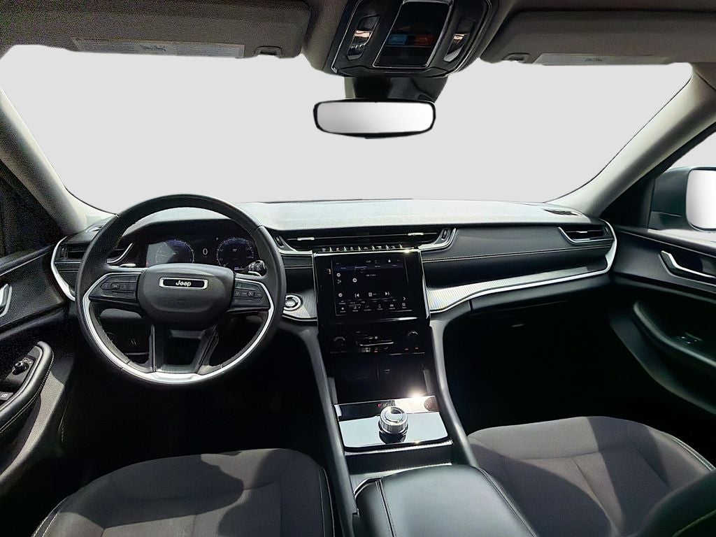2023 Jeep Grand Cherokee L Laredo 4x2
