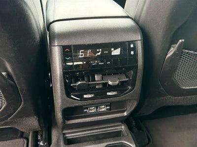 2023 Jeep Grand Cherokee L Laredo 4x2