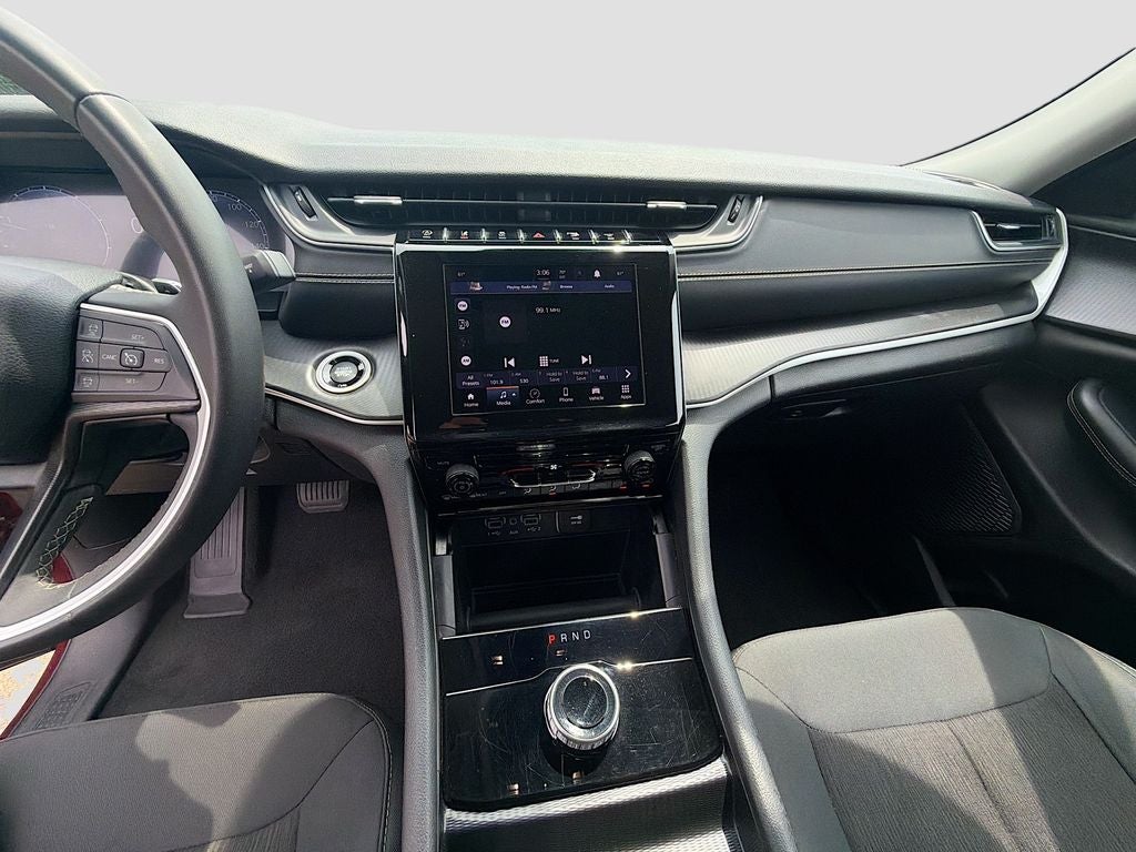 2023 Jeep Grand Cherokee L Laredo 4x2