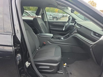 2023 Jeep Grand Cherokee L Laredo 4x4