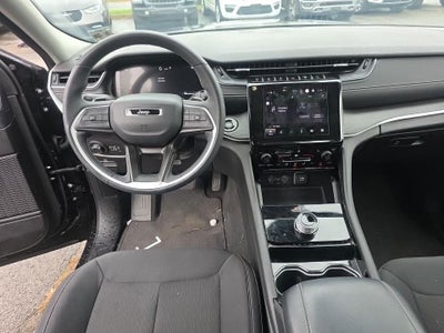 2023 Jeep Grand Cherokee L Laredo 4x4