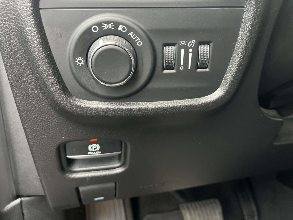 2021 Jeep Grand Cherokee L Laredo 4x4