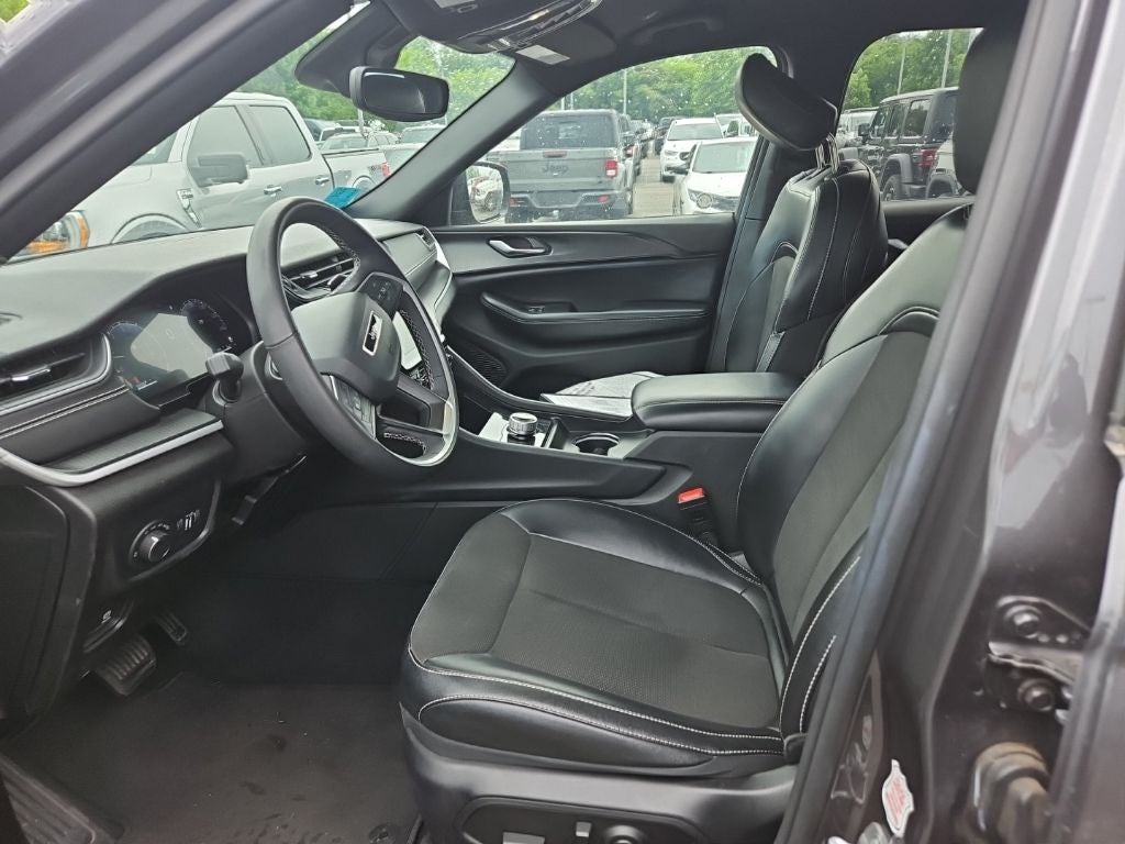 2024 Jeep Grand Cherokee L Altitude 4x4