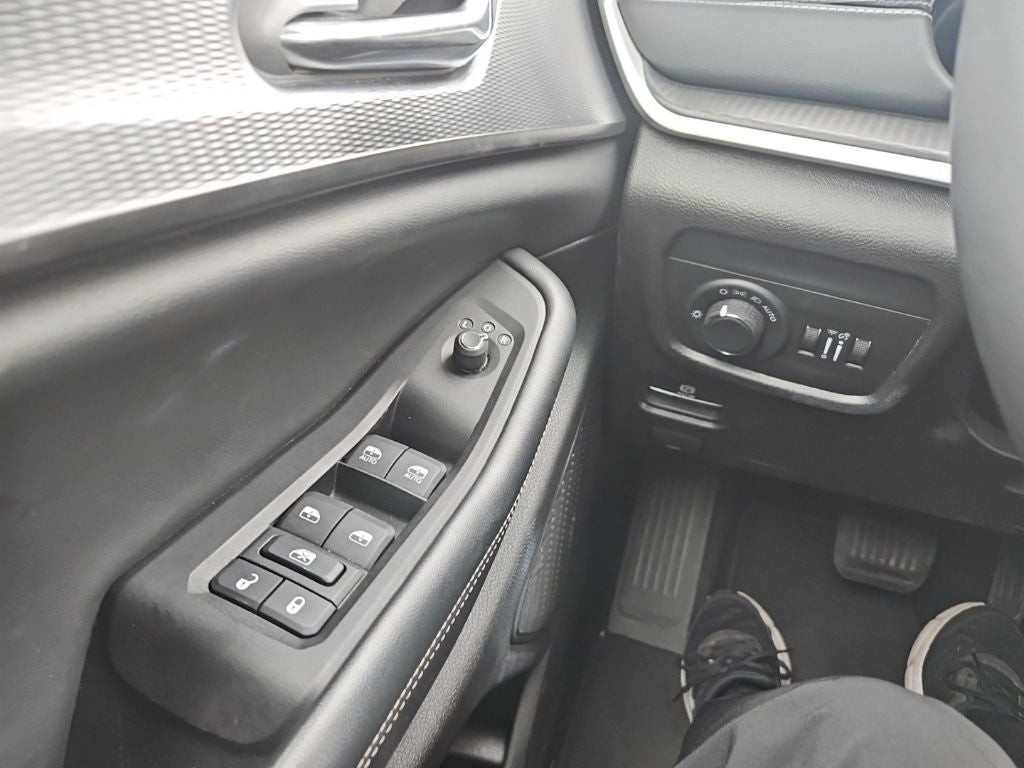 2024 Jeep Grand Cherokee L Altitude 4x4