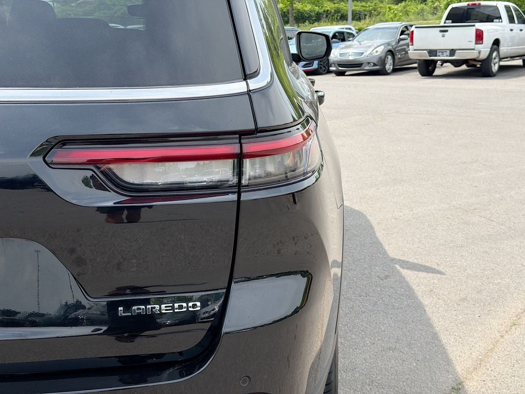 2022 Jeep Grand Cherokee L Laredo 4x4