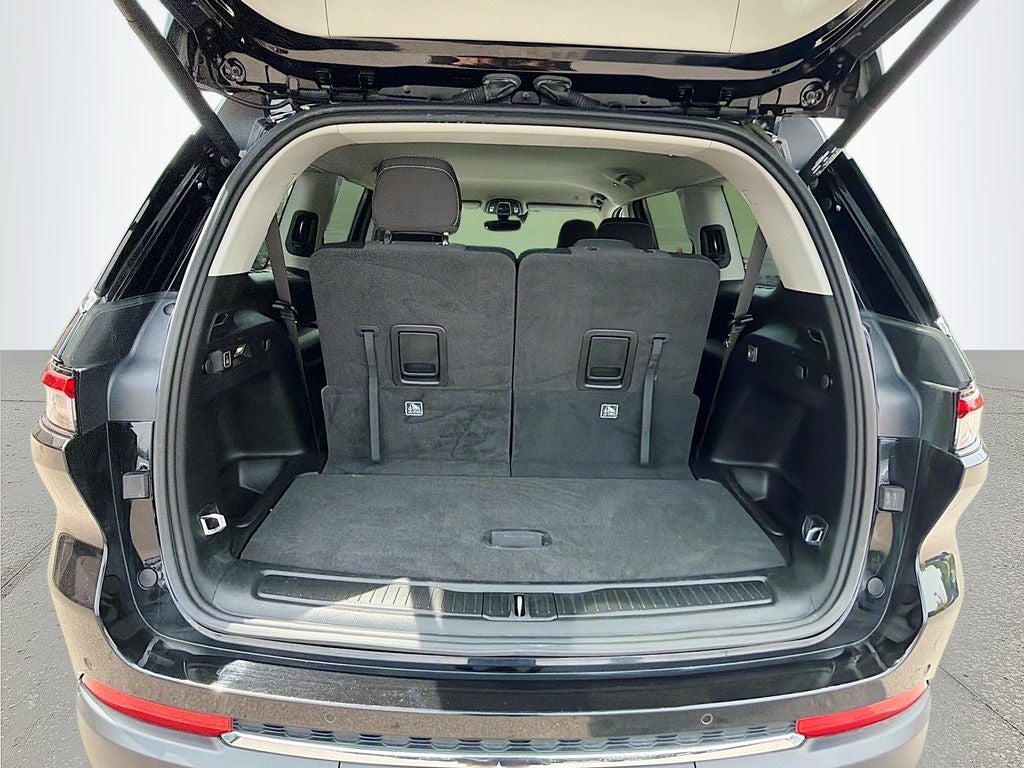 2022 Jeep Grand Cherokee L Laredo 4x4