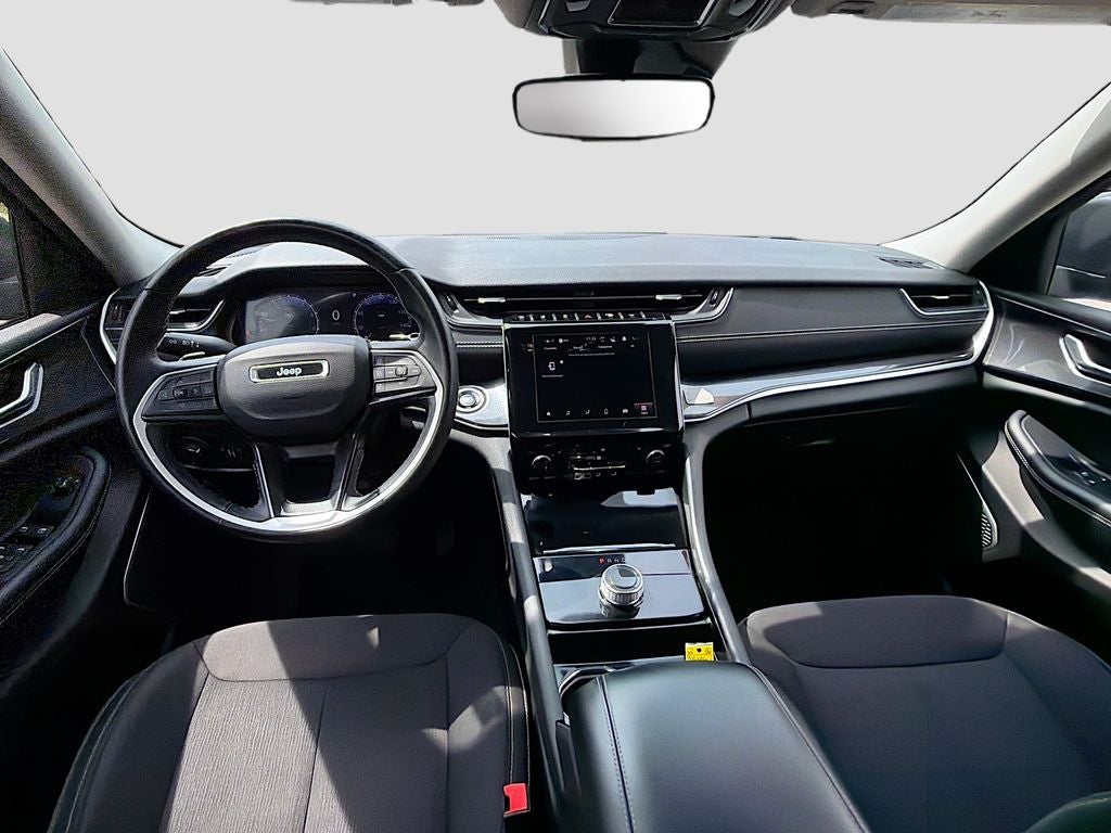 2022 Jeep Grand Cherokee L Laredo 4x4