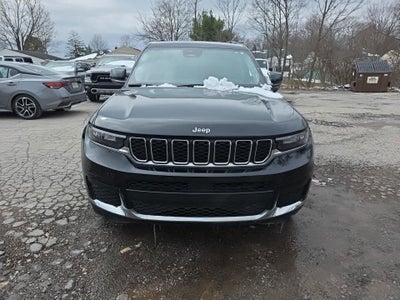 2022 Jeep Grand Cherokee L Laredo 4x4