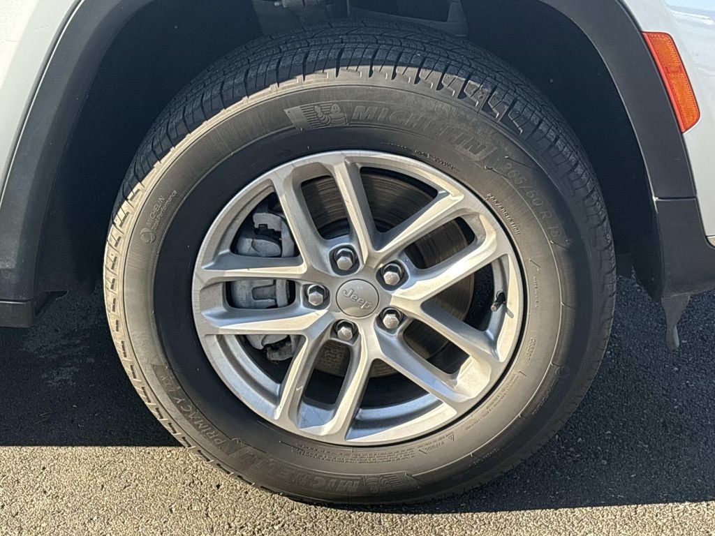 2023 Jeep Grand Cherokee L Laredo 4x4
