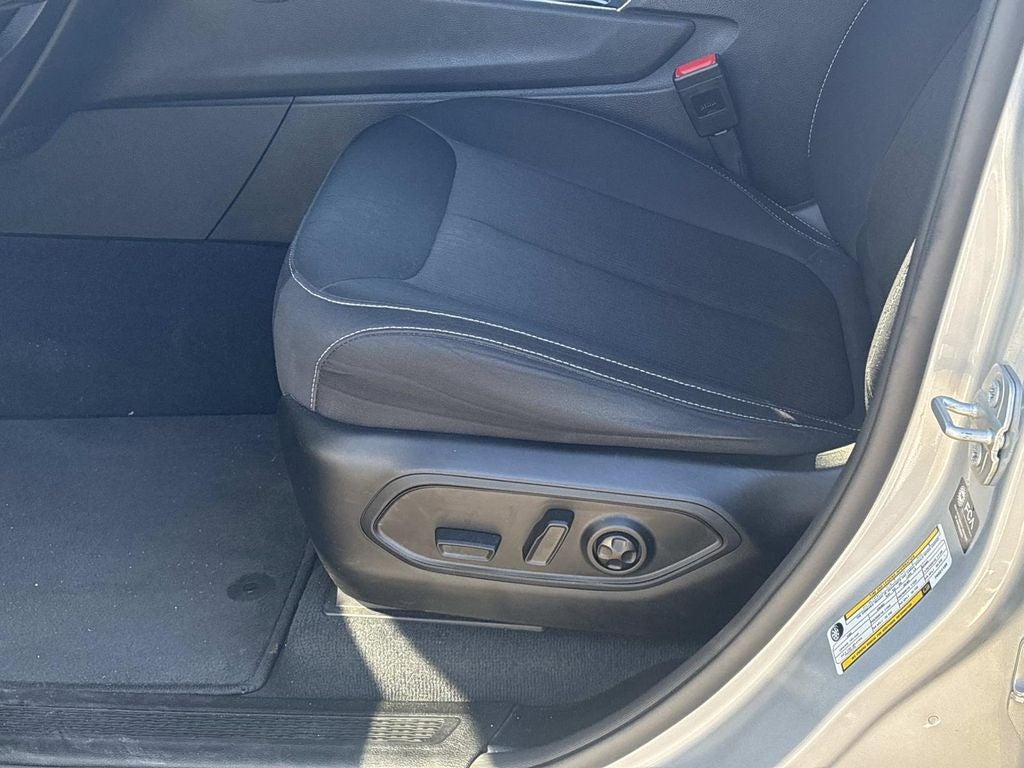 2023 Jeep Grand Cherokee L Laredo 4x4