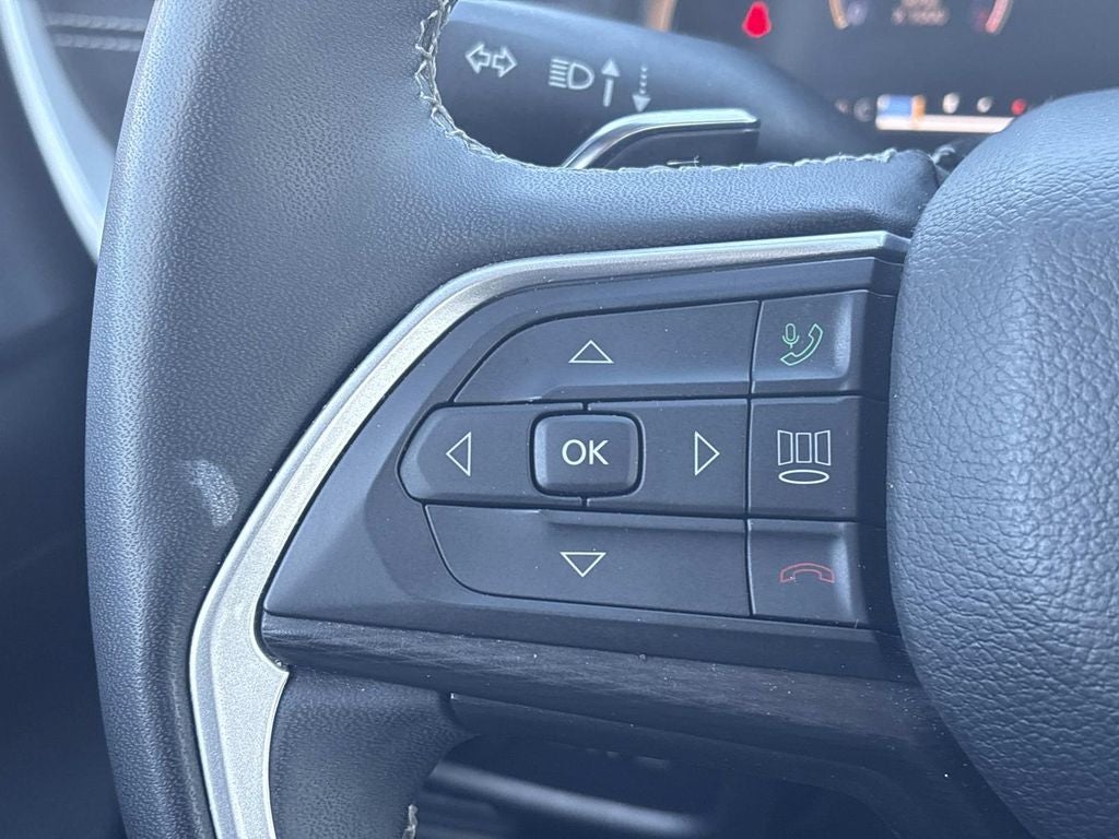 2023 Jeep Grand Cherokee L Laredo 4x4