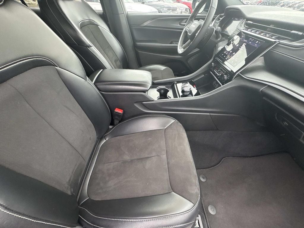 2024 Jeep Grand Cherokee L Altitude 4x4