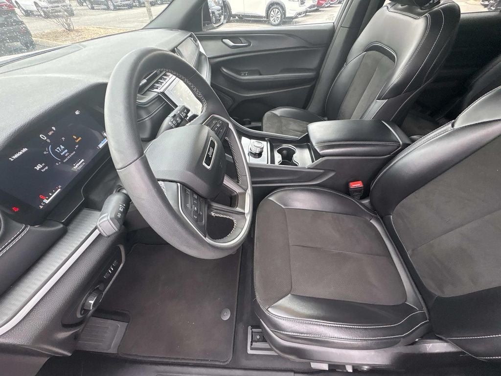 2024 Jeep Grand Cherokee L Altitude 4x4