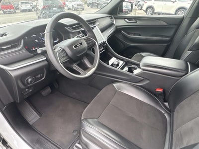 2024 Jeep Grand Cherokee L Altitude 4x4