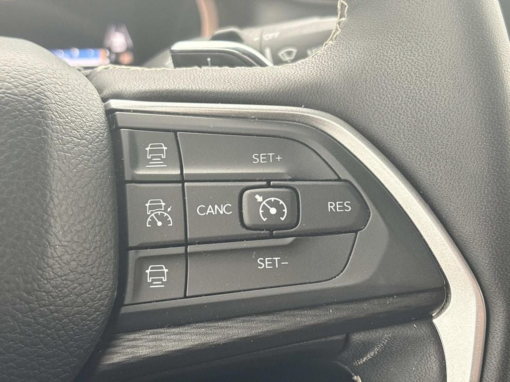 2024 Jeep Grand Cherokee L Altitude 4x4