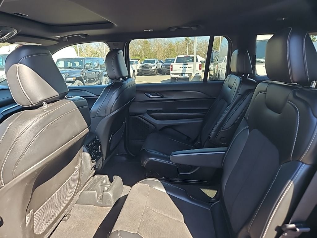 2024 Jeep Grand Cherokee L Altitude X 4x4