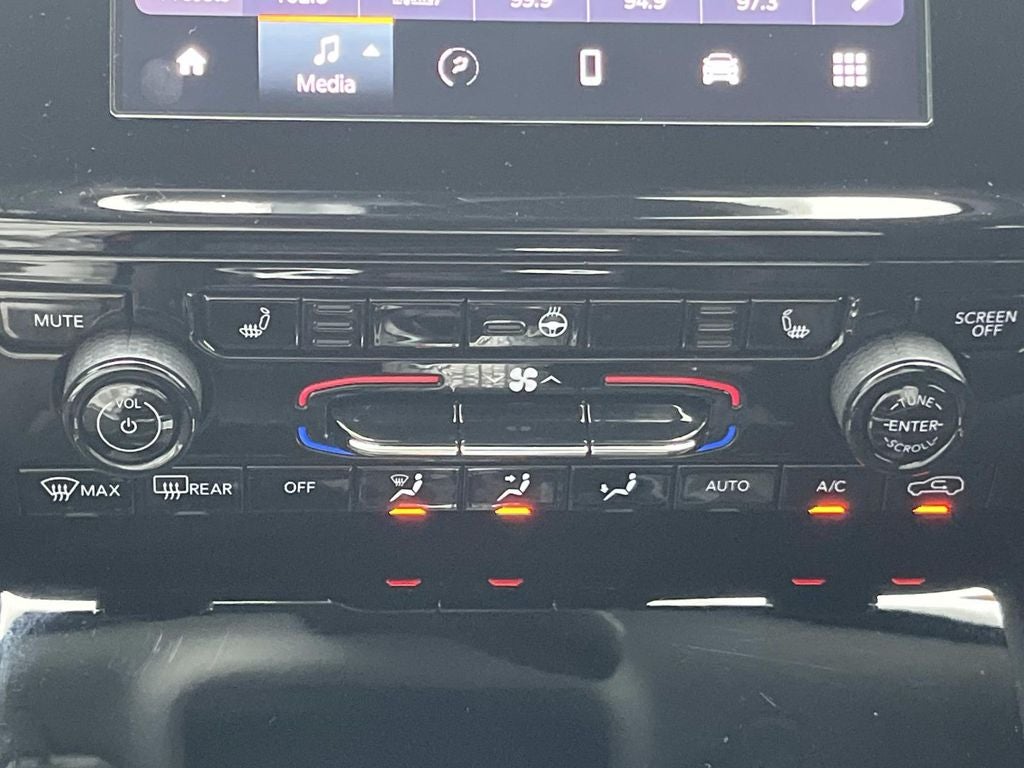 2021 Jeep Grand Cherokee L Laredo 4x4