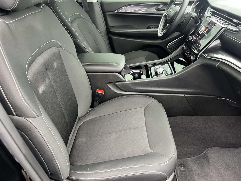 2021 Jeep Grand Cherokee L Laredo 4x4