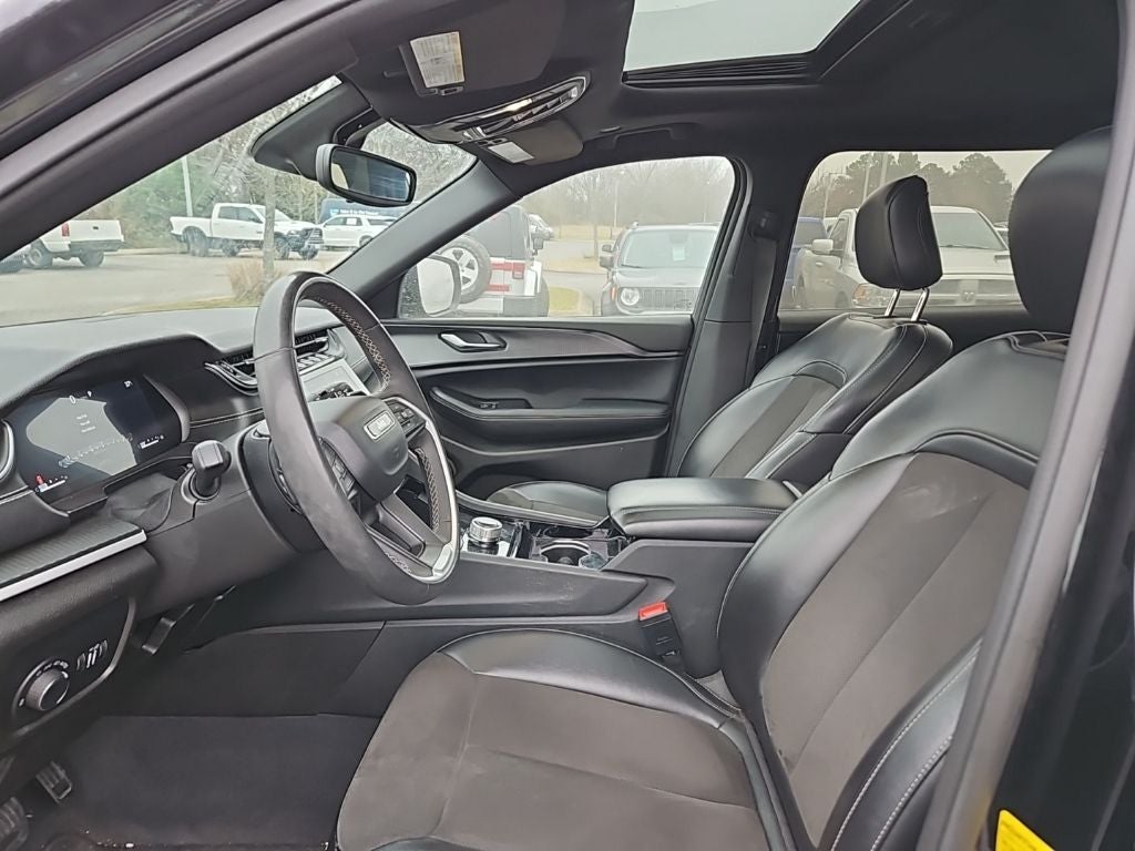 2023 Jeep Grand Cherokee L Altitude 4x4