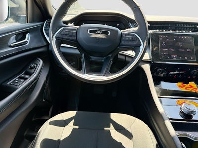 2025 Jeep Grand Cherokee L Laredo X 4x4