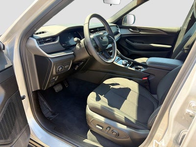 2025 Jeep Grand Cherokee L Laredo X 4x4