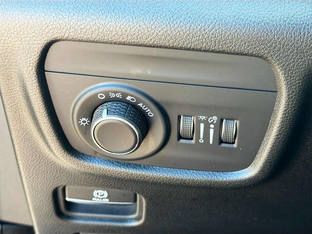 2025 Jeep Grand Cherokee L Laredo X 4x4