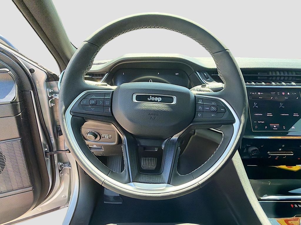 2025 Jeep Grand Cherokee L Laredo X 4x4