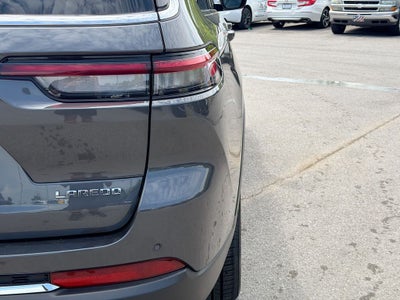 2022 Jeep Grand Cherokee L Laredo 4x4