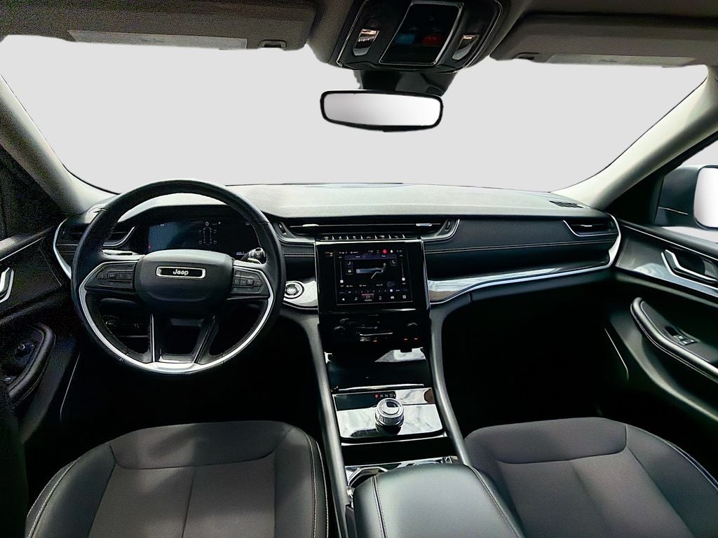2022 Jeep Grand Cherokee L Laredo 4x4