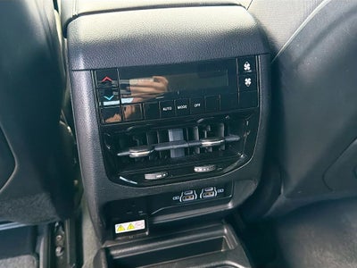 2022 Jeep Grand Cherokee L Laredo 4x4